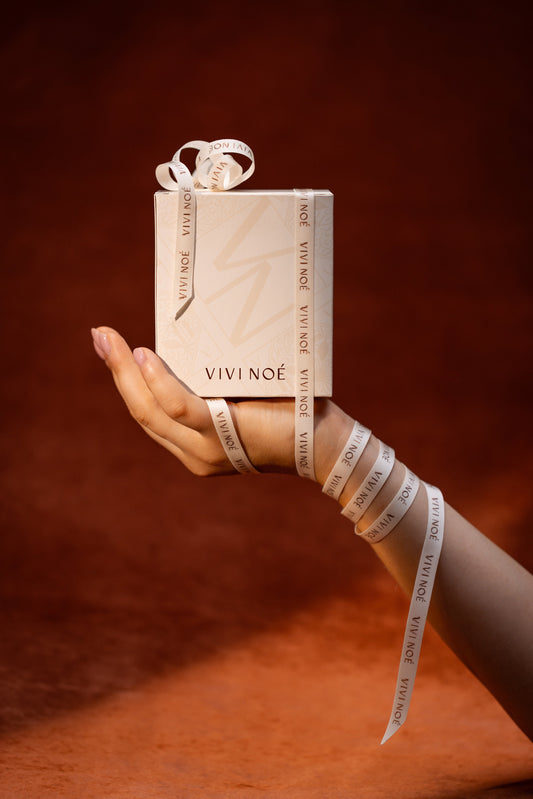 Geurkaars cadeau van Vivi Noé met cadeautas